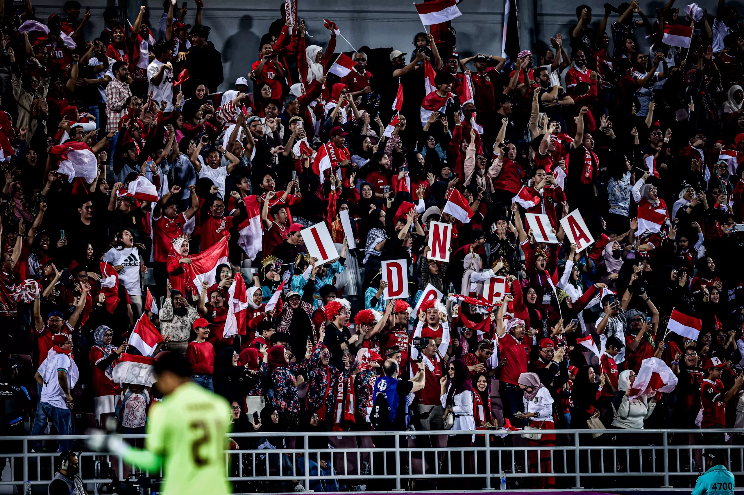 Suporter Saat Memberi Dukungan Kepada Timnas Indonesia