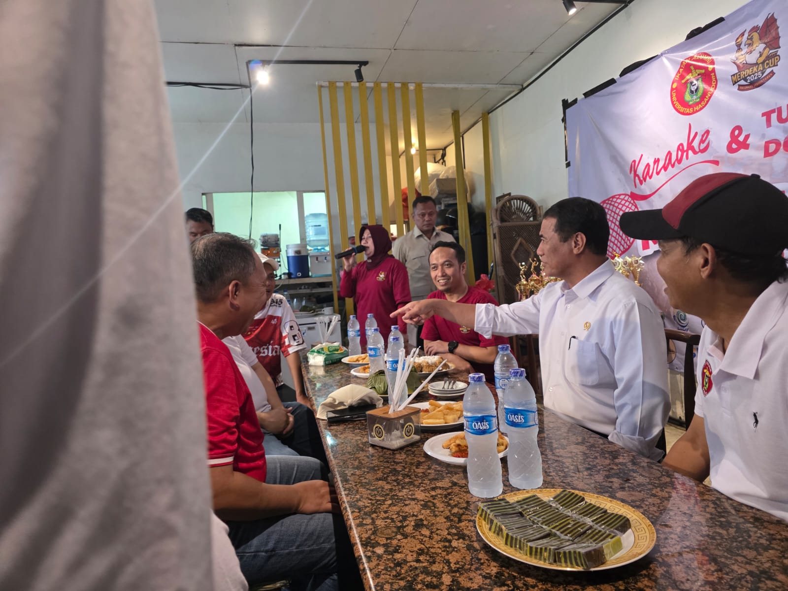 Mentan Amran Menyapa Alumni Unhas di Merdeka Cup 2025