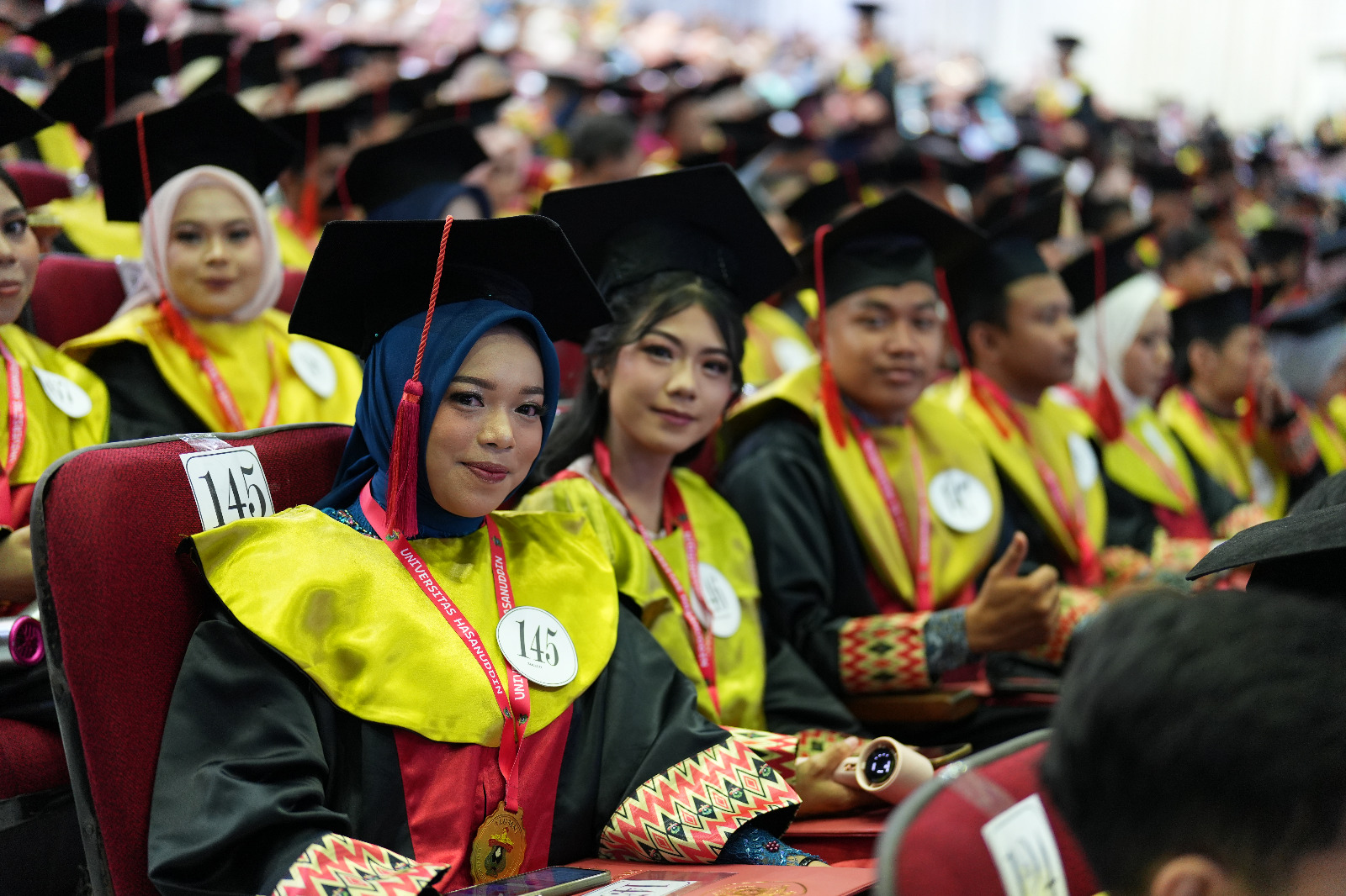 Unhas Kukuhkan 2.487 Wisudawan pada Periode September 2025