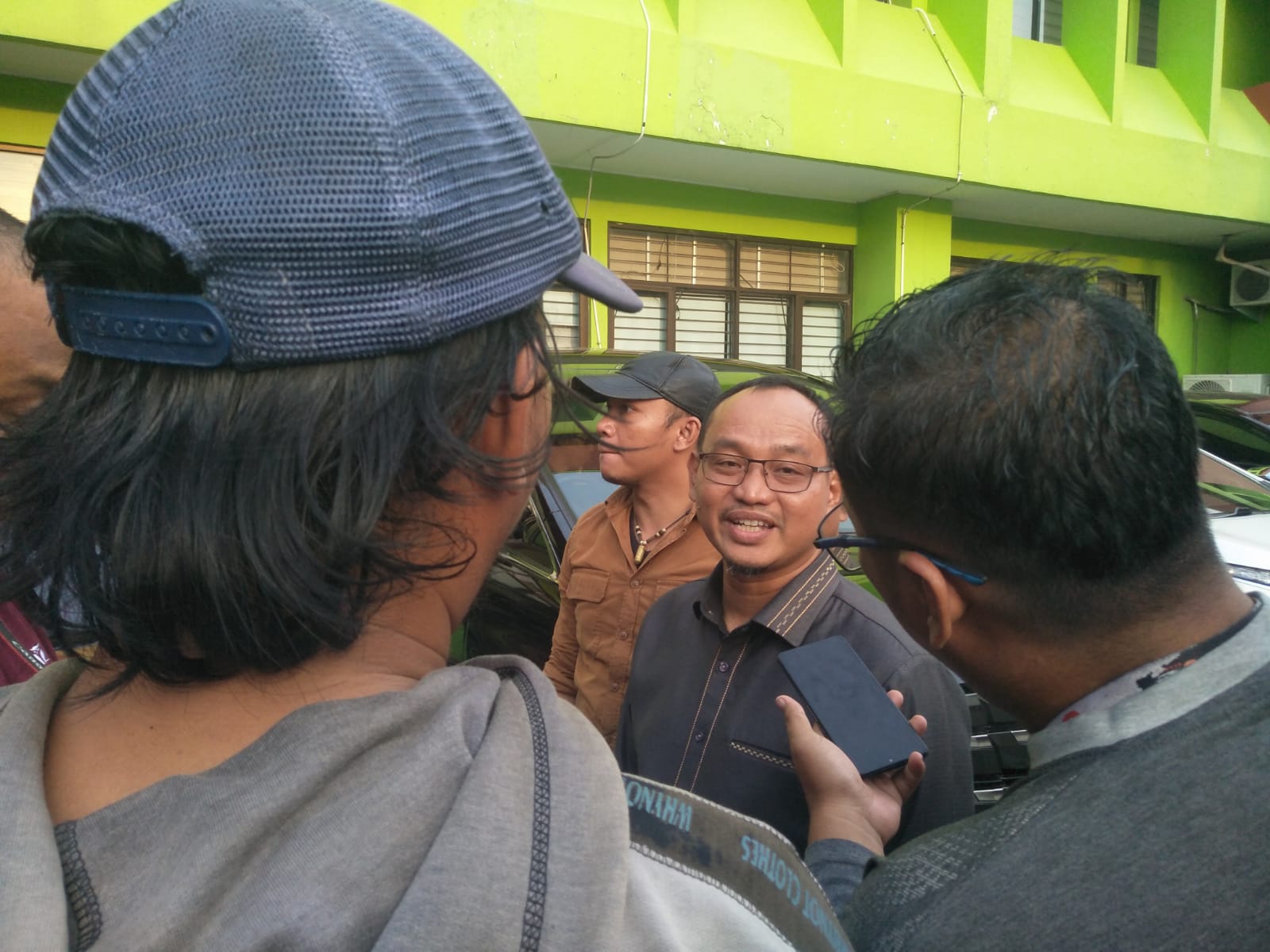 Polemik Pertanyaan Tunjangan Rujab, Ketua DPRD Bekasi Bantah Ejek Wartawan