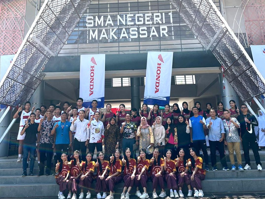 Honda DBL Roadshow Sambangi SMA Kristen Elim dan SMAN 1 Makassar