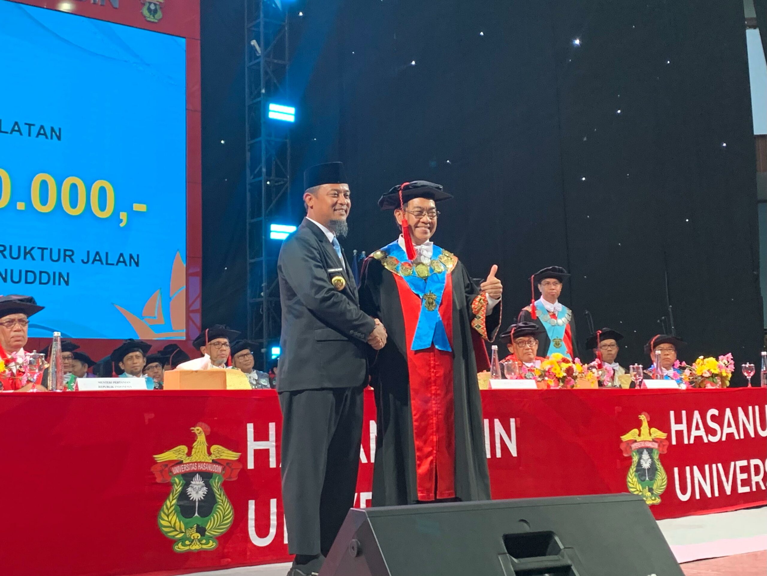 Dies Natalis ke-69 Unhas: Prof JJ Tegaskan Peran Sebagai Penyeimbang Pendidikan Timur dan Barat