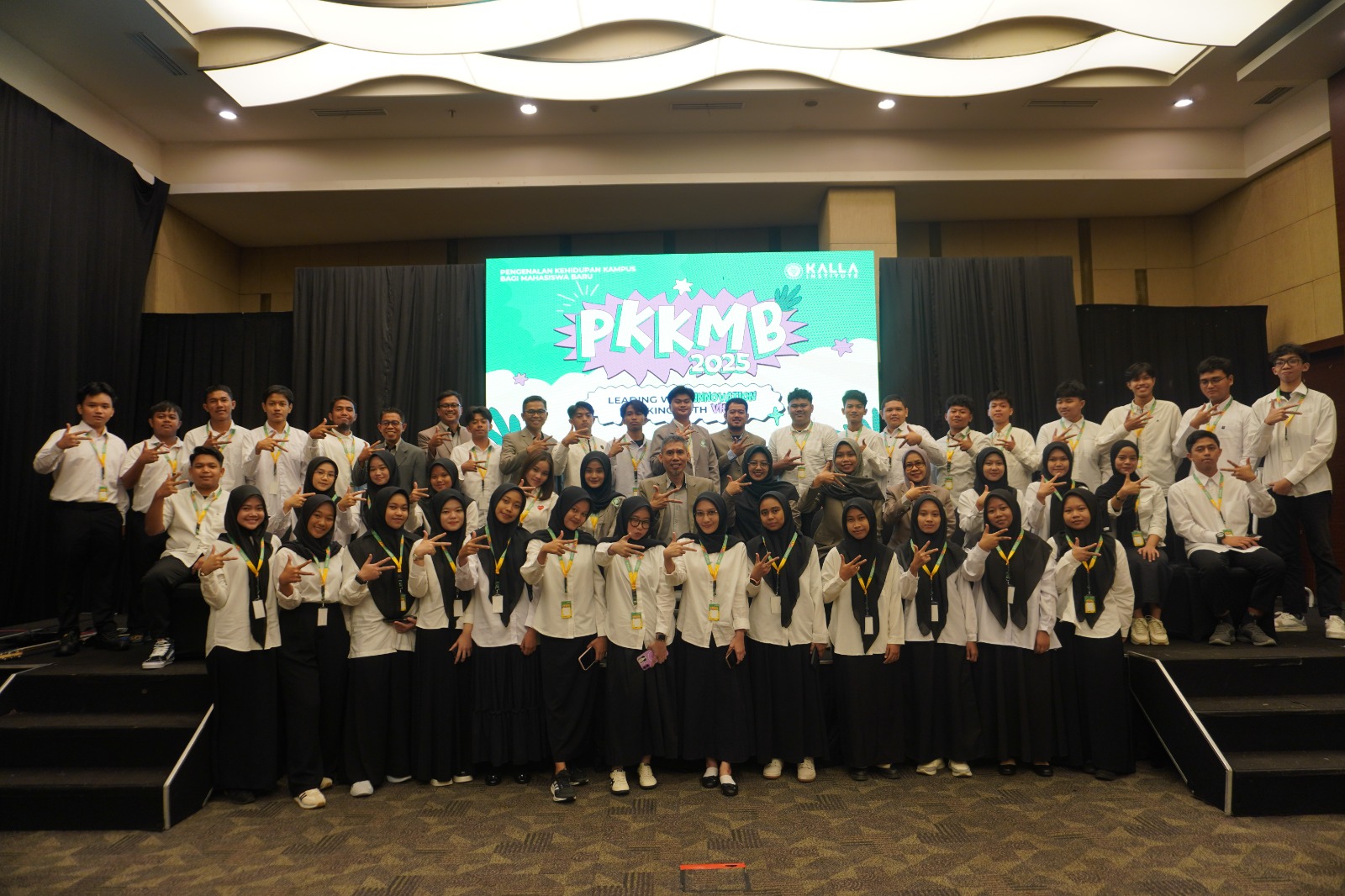 Kalla Institute Perkuat Sinergi Pendidikan Lewat PKKMB 2025 dan Talkshow Inspiratif “Campus Compass”