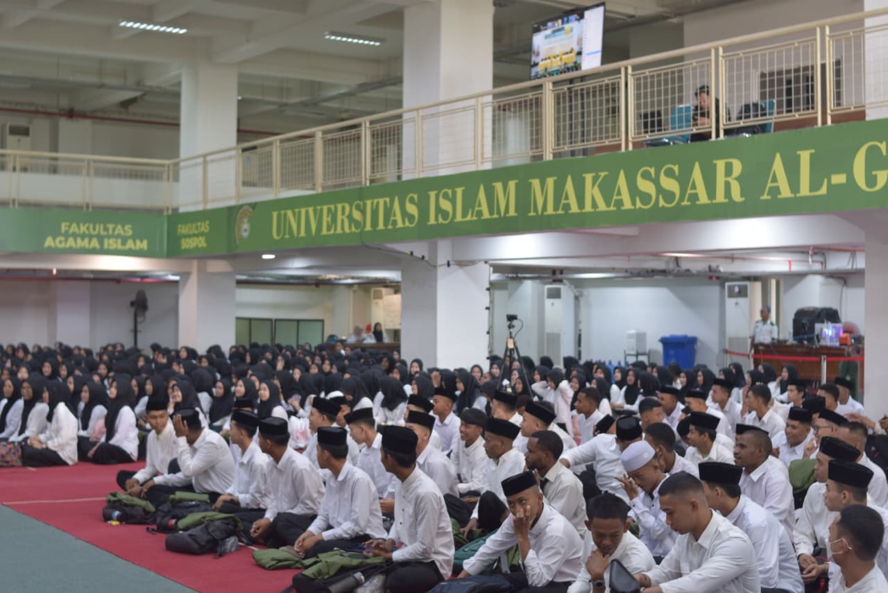 PKKMB UIM 2025: Rektor Tekankan Ilmu Sebagai Aset Utama ke 2.039 Mahasiswa Baru PKKMB UIM 2025: Rektor Tekankan Ilmu Sebagai Aset Utama ke 2.039 Mahasiswa Baru