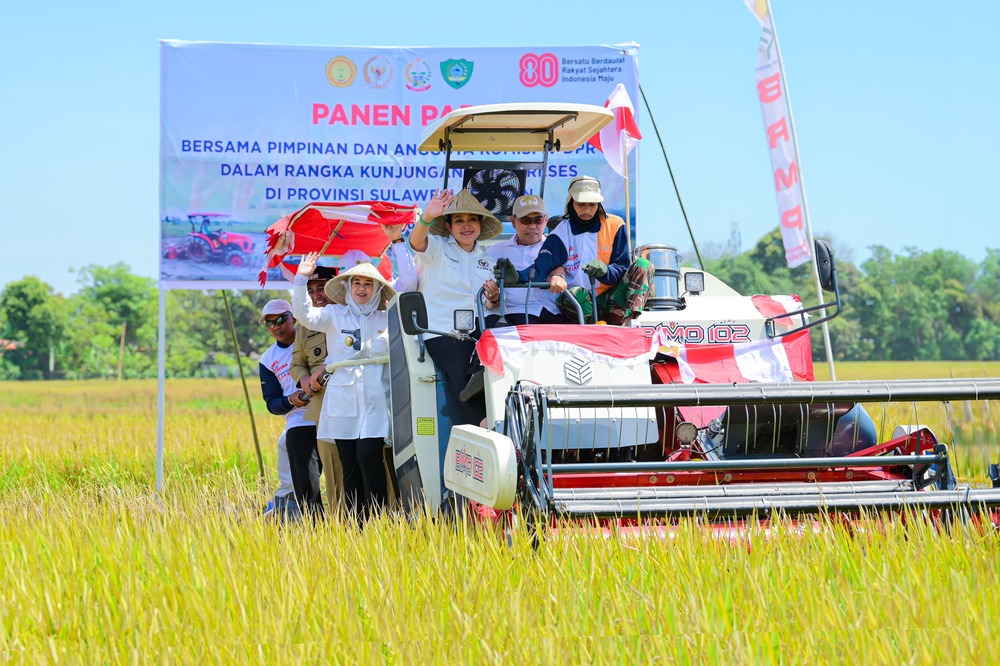 Wagub Sulsel dan Bupati Maros Teguhkan Komitmen Lumbung Pangan Nasional dalam Panen Raya