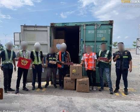 Bea Cukai Sulbagsel Gagalkan Penyelundupan 3,6 Juta Batang Rokok Ilegal di Makassar