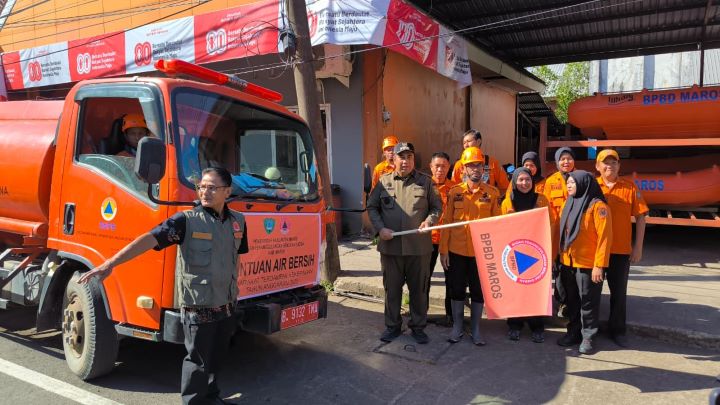 Pemkab Kerahkan Armada Tangki Air