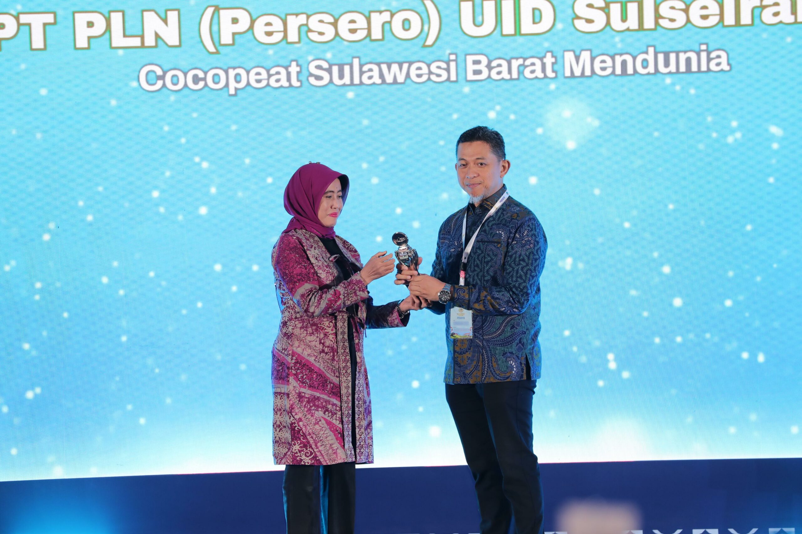 PLN UID Sulselrabar Raih Dua Penghargaan di CSR & PDB Awards 2025