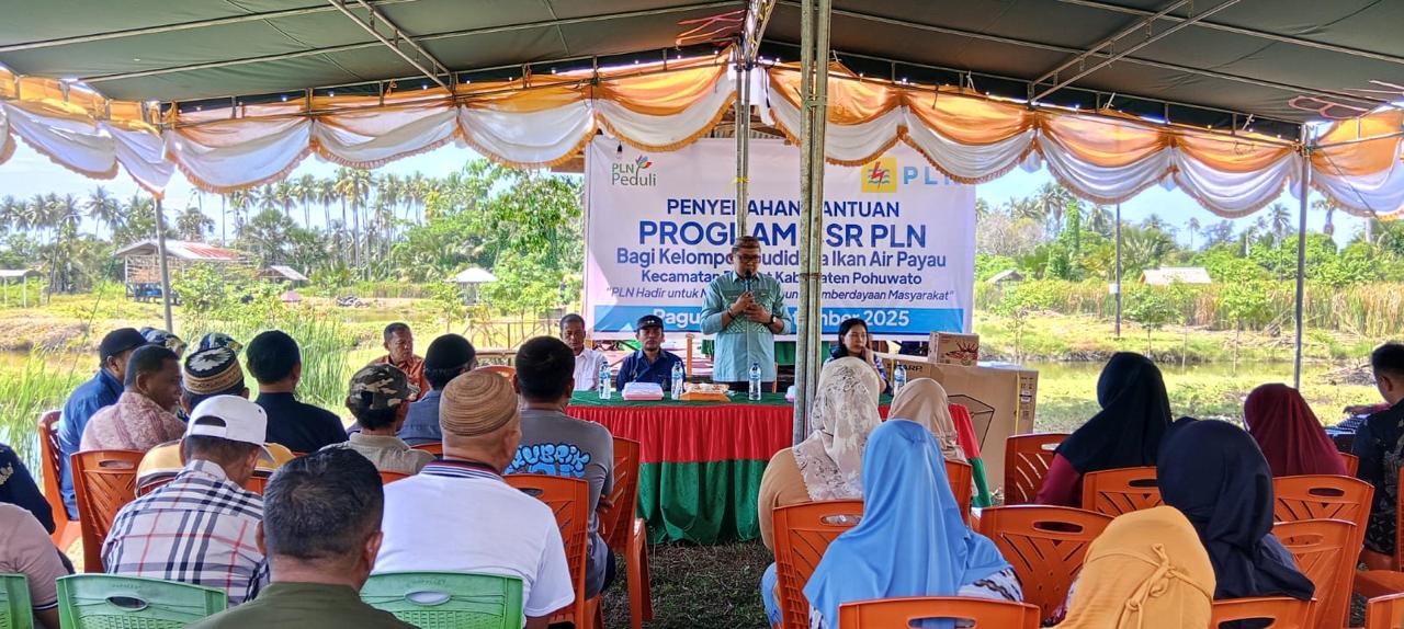 PLN UIP Sulawesi Salurkan Bantuan Program Tanggung Jawab Sosial dan Lingkungan (TJSL) untuk Mendukung Budidaya Ikan Air Payau di Kecamatan Paguat, Kabupaten Pohuwato, Provinsi Gorontalo.