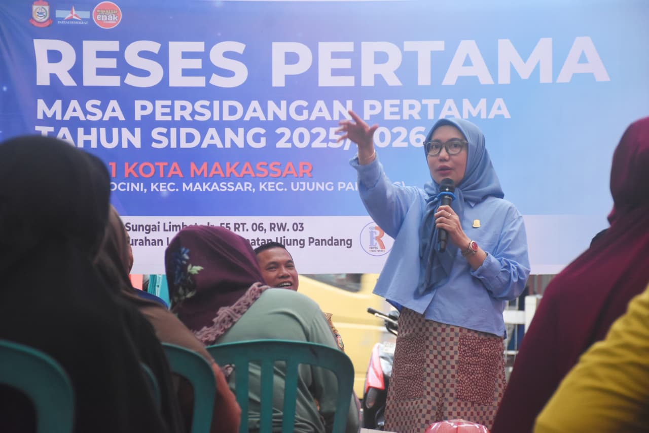 Reses Pertama Anggota DPRD Makassar Rezki di di Jalan Sungai Saddang Baru Lorong Mumin II RW 002, RT 004, Kelurahan Ballaparang, Kecamatan Rappocini, Selasa (14/10/2025).