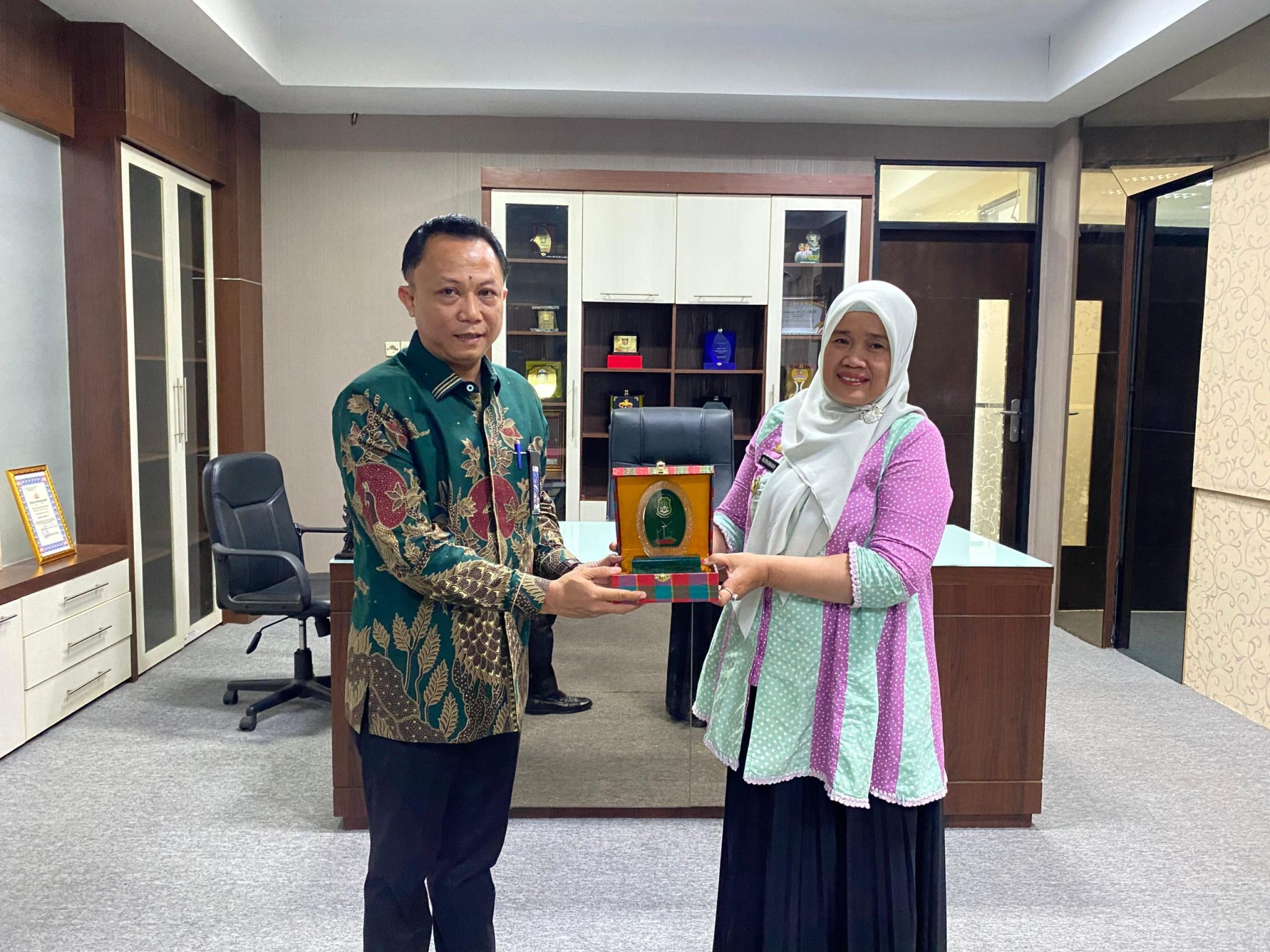 Pemerintah Kota Makassar melalui Dinas Ketahanan Pangan (DKP) melakukan kunjungan kerja ke Kabupaten Sidrap dalam rangka penjajakan kerja sama di sektor pangan