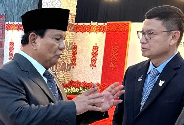 Presiden Prabowo Subianto bersama Kepala BPOM Taruna Ikrar. (Ist)