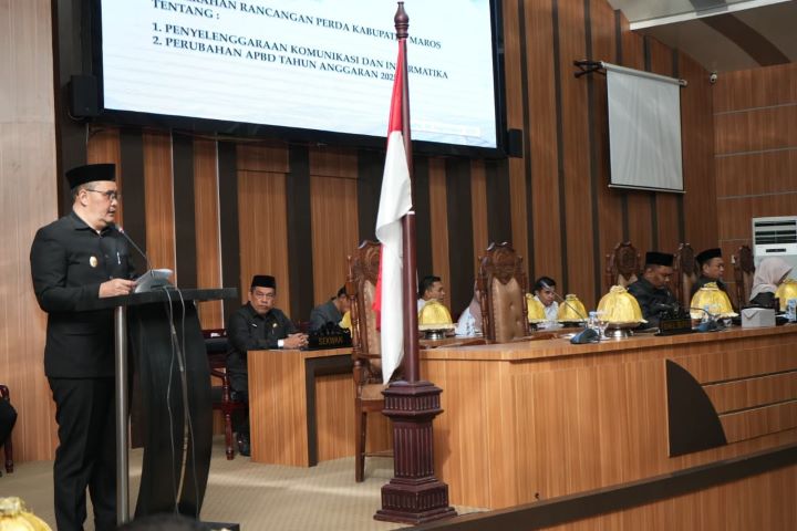 Pemerintah Kabupaten (Pemkab) Maros resmi menyerahkan Rancangan Peraturan Daerah (Ranperda) tentang Perubahan Anggaran Pendapatan dan Belanja Daerah (APBD) Tahun Anggaran 2025 kepada DPRD Maros,