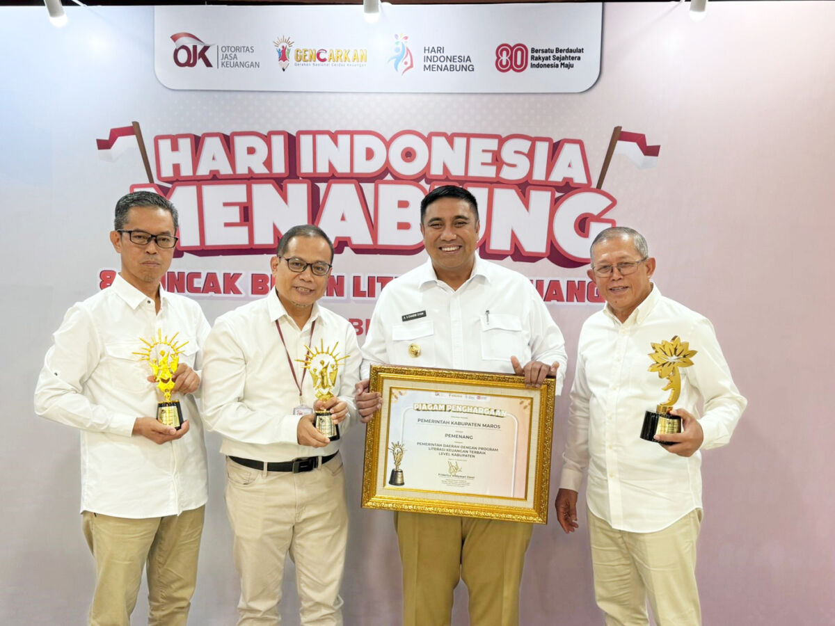 OJK Anugerahkan Financial Literacy Award 2025, Pemkab Maros Raih Penghargaan Terbaik Nasional