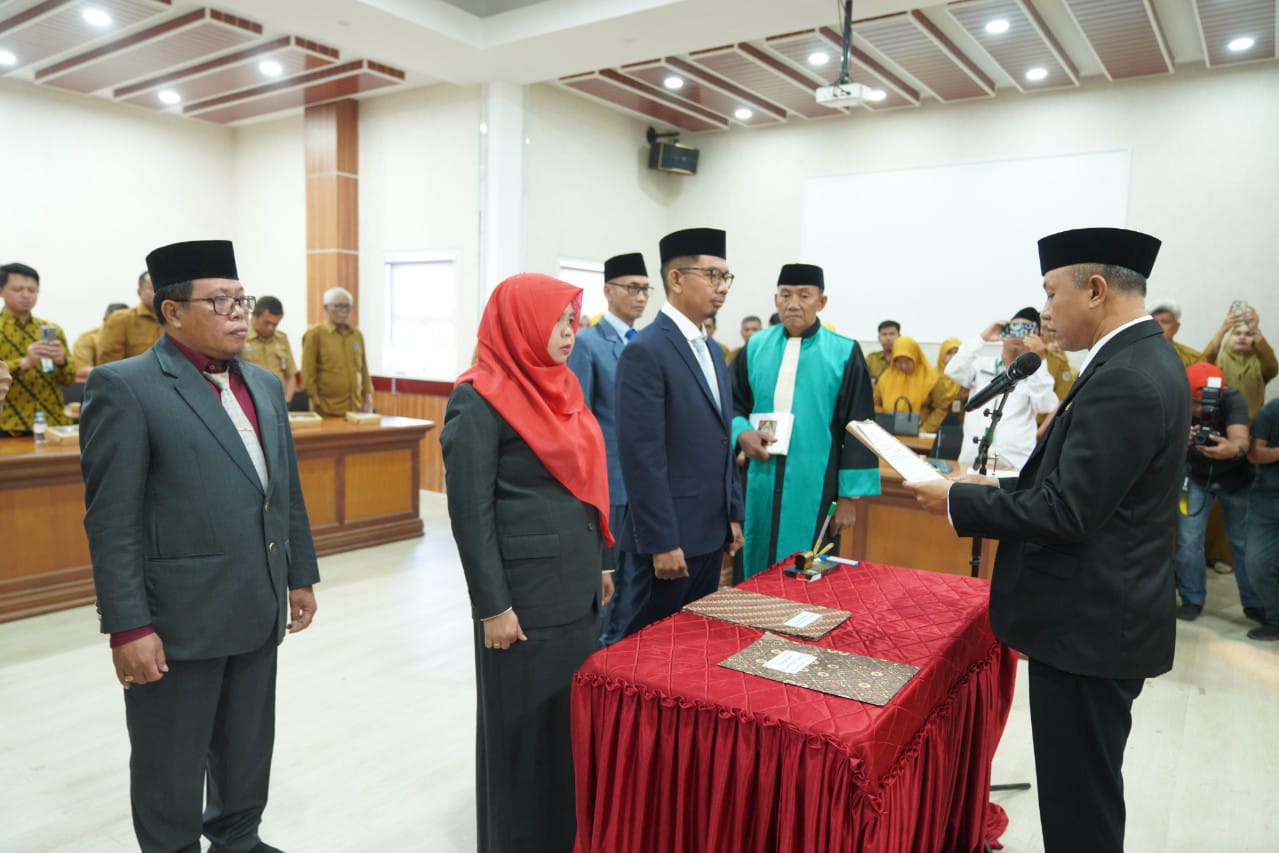 Bupati Natsir Ali Lantik Dewas dan Direktur Perumda Air Minum Tirta Tanadoang