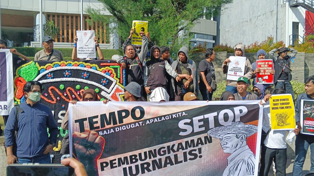 Gelombang Gugatan Keluarga Amran Sulaiman: Dari TEMPO hingga Media Lokal