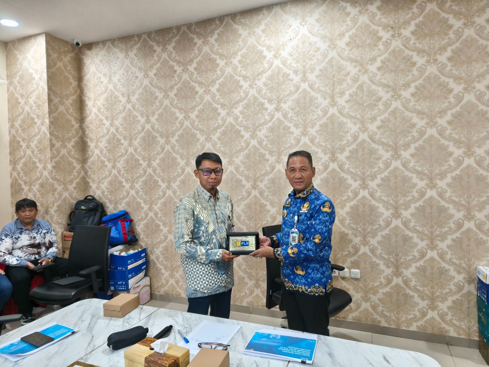 PLN Bangun Jaringan SUTET 275 kV Andowia–Kendari