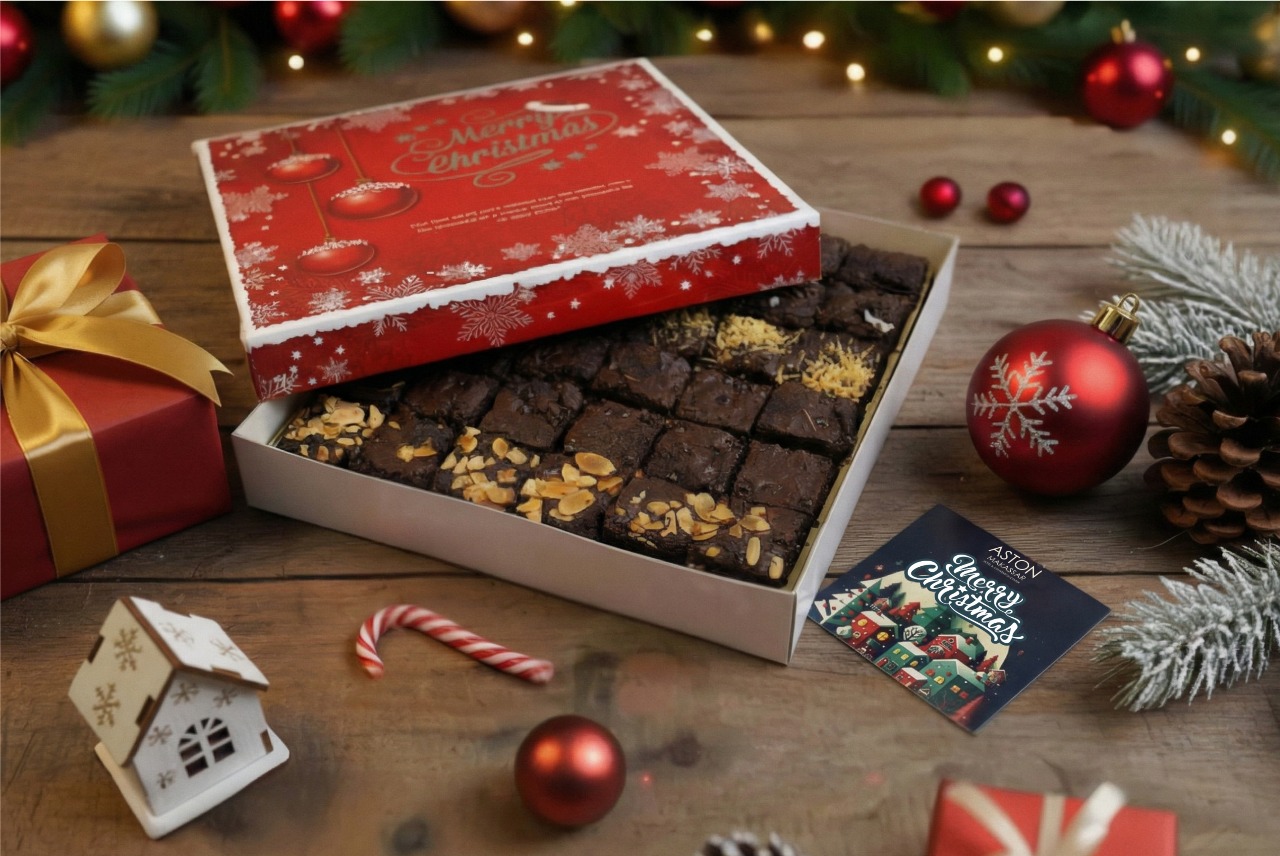 Hotel Aston Makassar Hadirkan Festive Hampers Chocolate Brownies untuk Sambut Momen Akhir Tahun