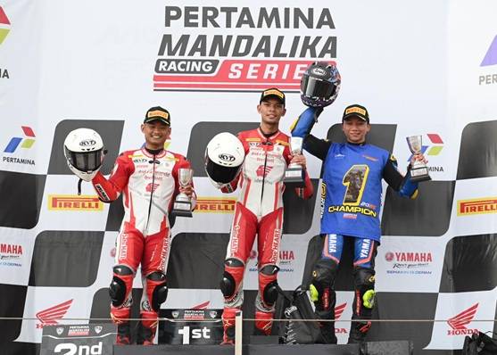 Adenanta dan Rheza Persembahkan Podium Ganda untuk Indonesia di Mandalika