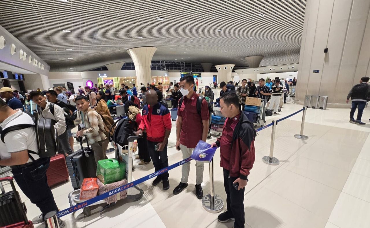 Immigration Crackdown: Makassar Sends Home Nigerian Overstayer After 10 Years