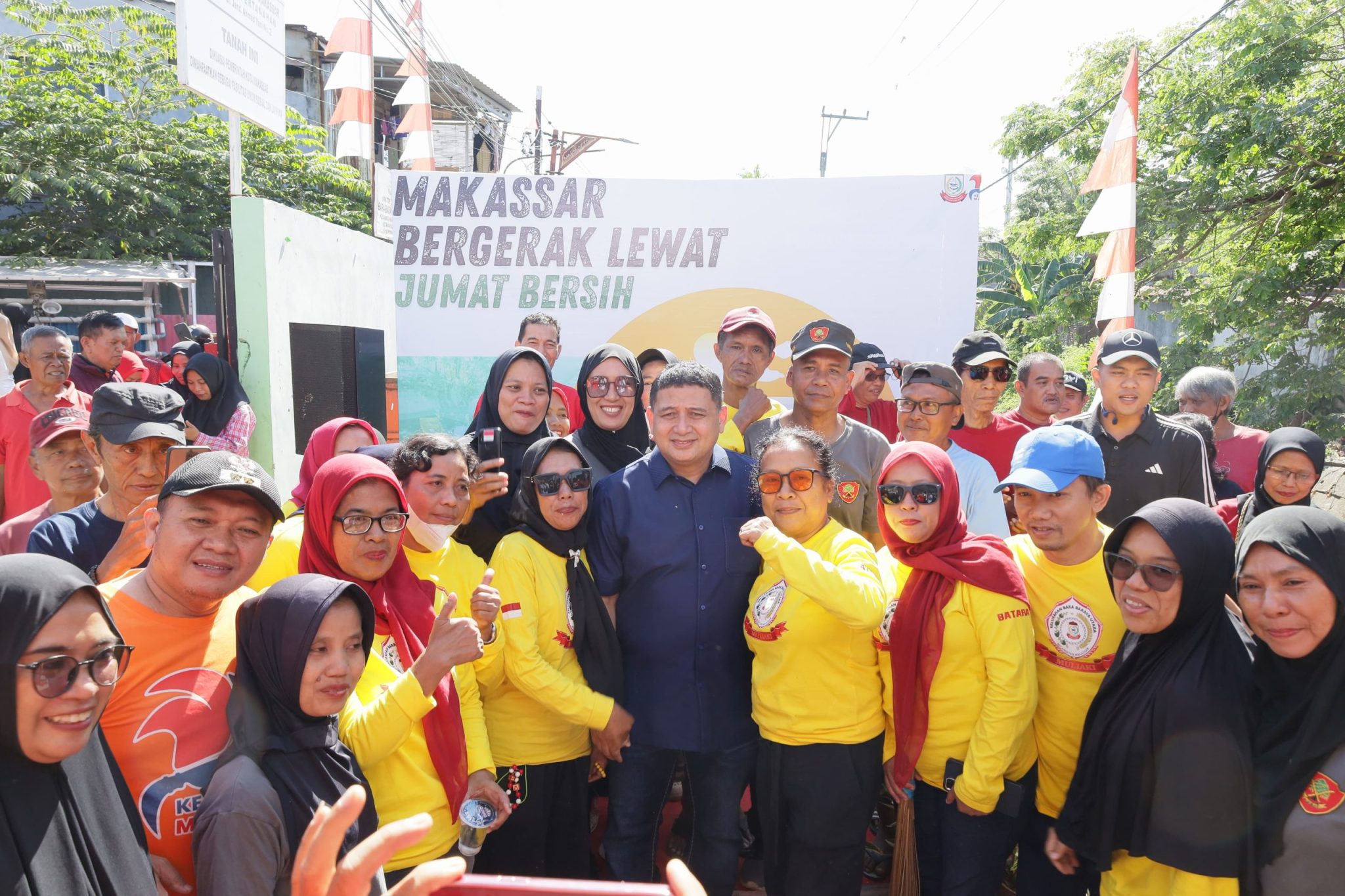 Jumat Bersih, Pemkot Makassar Tegaskan Komitmen Bebas Sampah