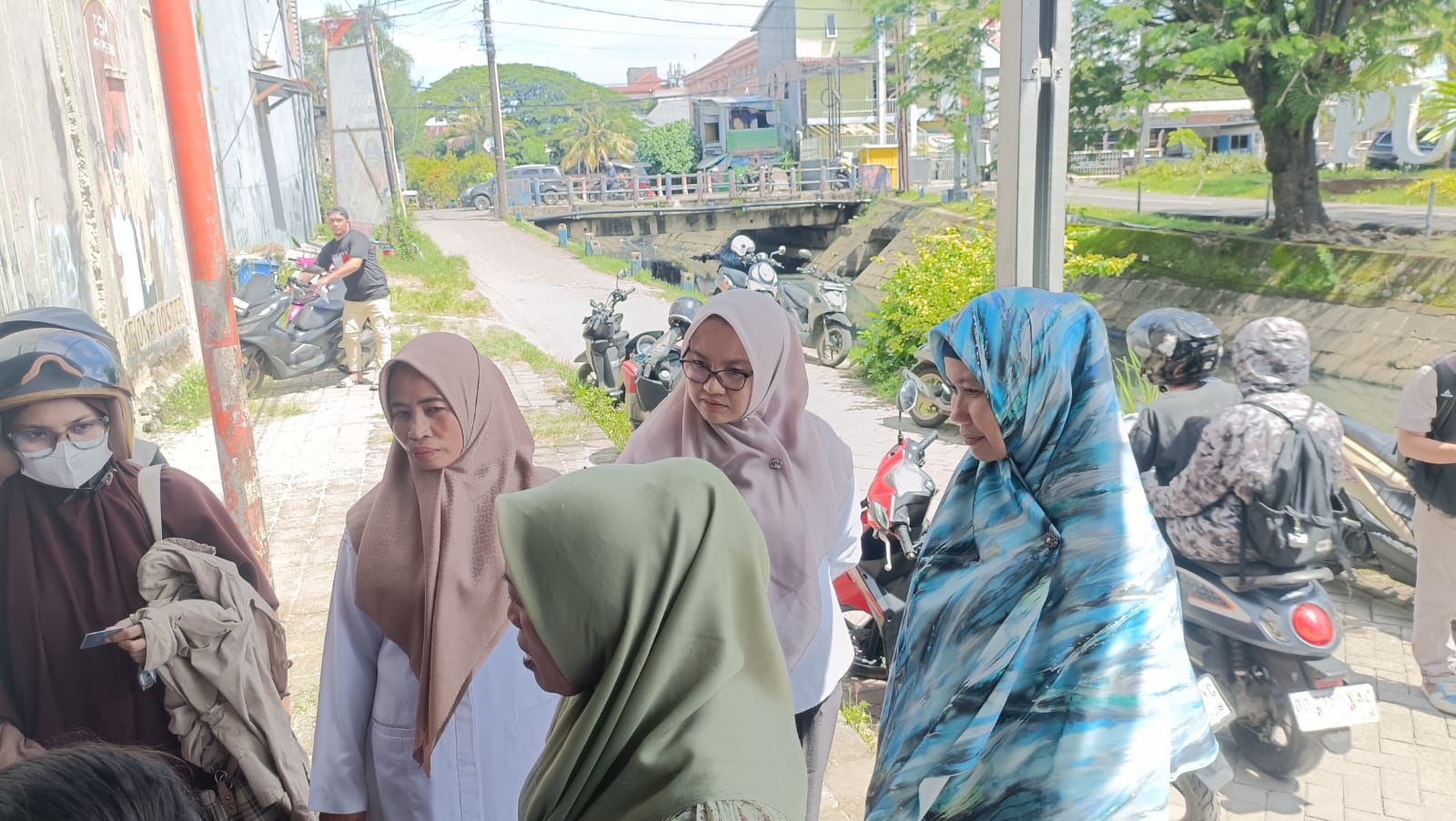 Lurah Rappocini dan Kadis Pertanian Pantau Pemungutan Suara Pemilihan RT