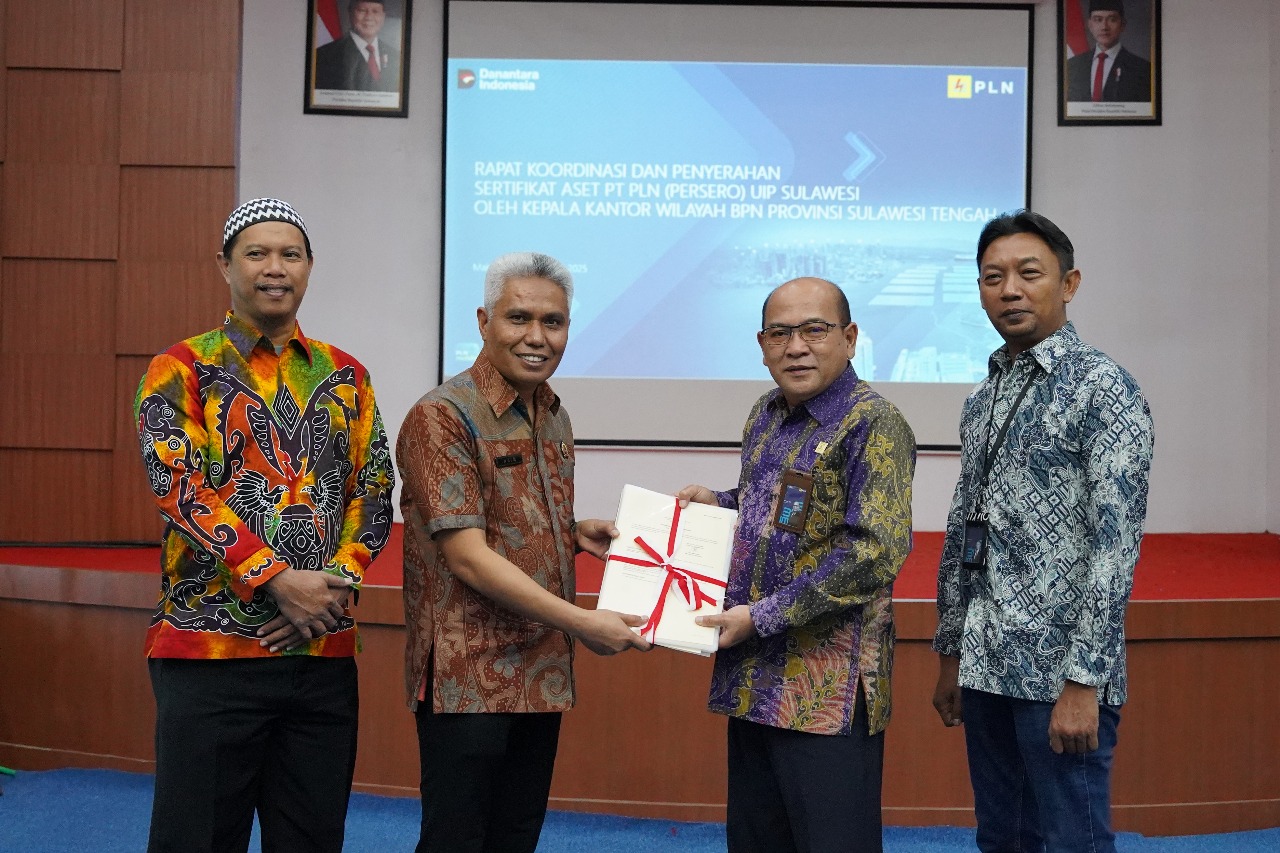 PLN UIP Sulawesi Menerima 129 Sertipikat Hak Guna Bangunan (SHGB) dari Kanwil ATR/BPN Sulawesi Tengah pada Rabu (11/12/2025).