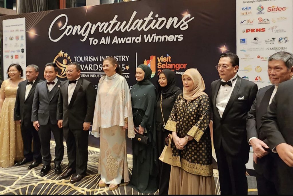 Wakil Wali Kota Makassar, Aliyah Mustika Ilham, Hadiri Selangor Tourism Industry Awards 2025