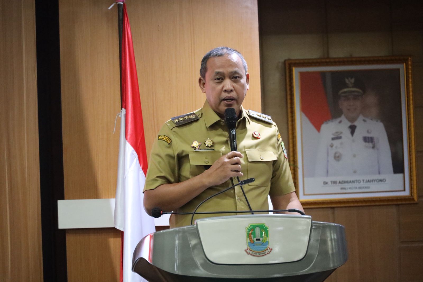 Wali Kota Bekasi, Tri Adhianto