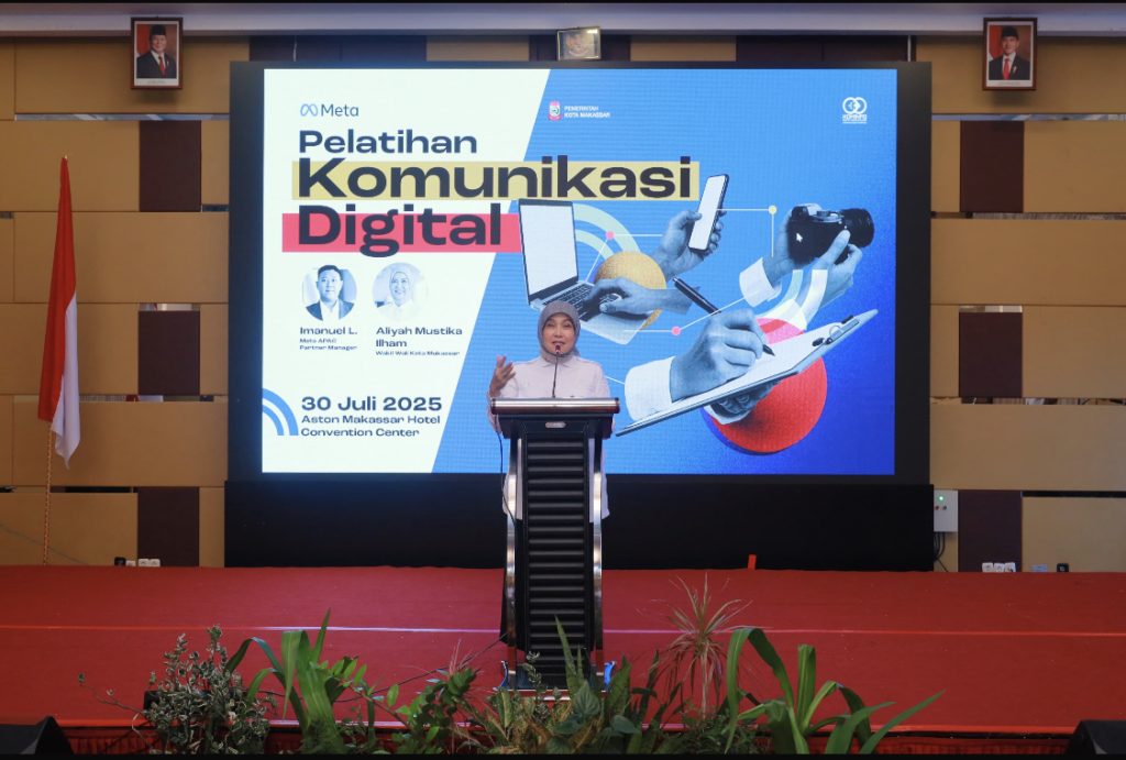 Wawali Kota Makassar Aliyah Mustika Ilham Saat Membuka Pelatihan Komunikasi Digital