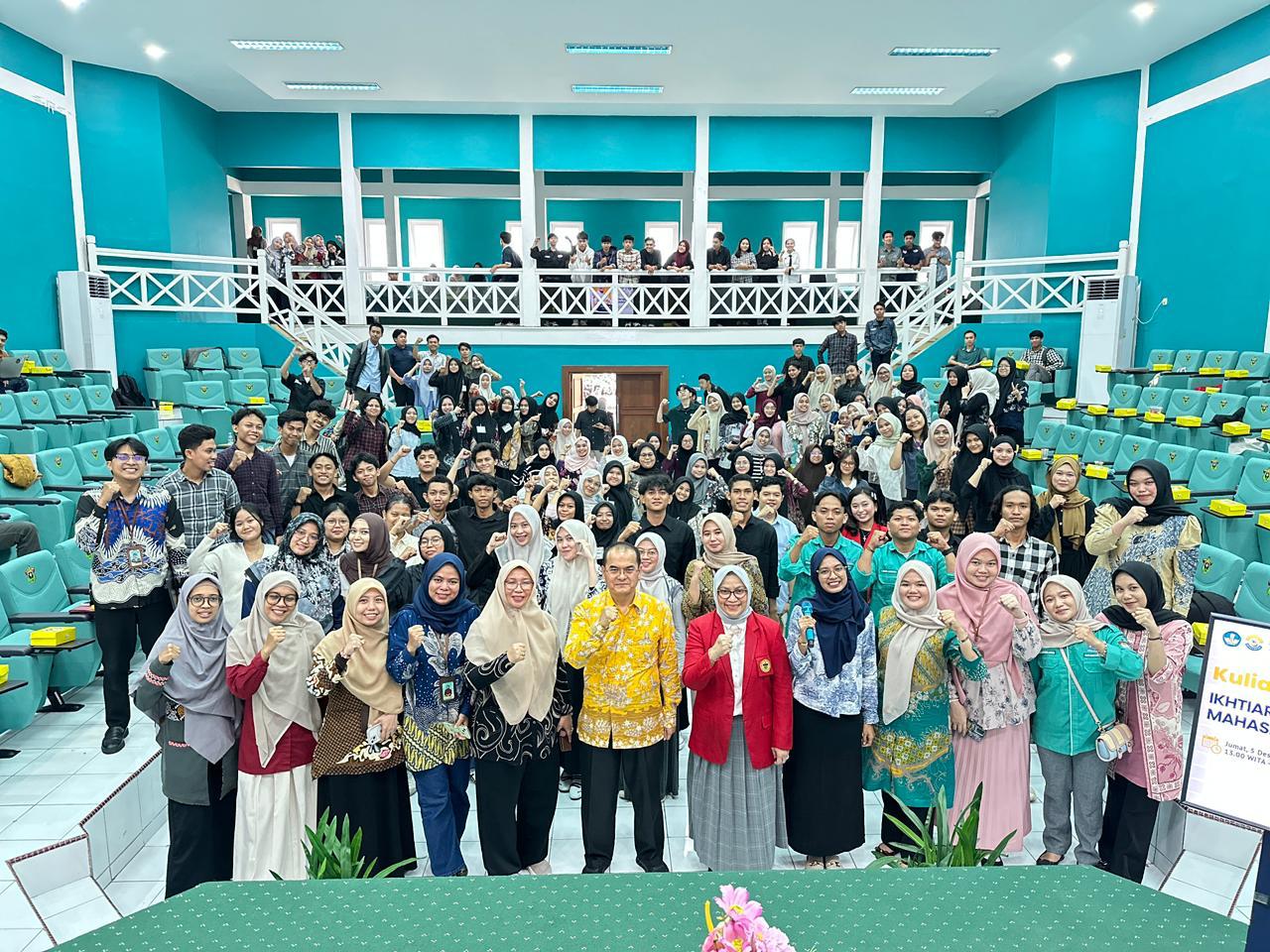 Fakultas Vokasi Unhas Perkuat Sinergi dengan Dunia Industri Lewat Kuliah Umum Dirjen Vokasi