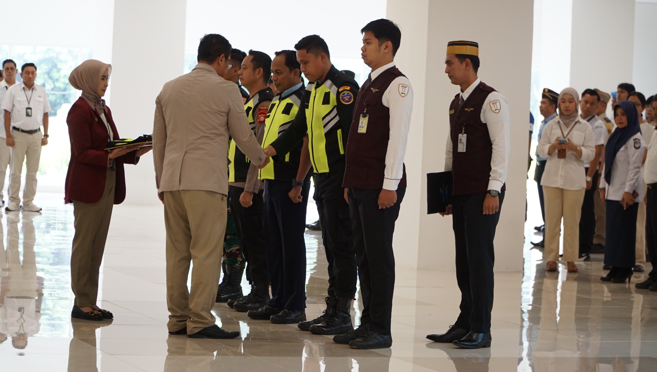 Bandara Sultan Hasanuddin Operasikan Posko Nataru, Siagakan 975 Personel Layani Lonjakan Penumpang