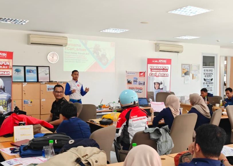 Asmo Sulsel Edukasi Safety Riding bagi Karyawan Astra Daihatsu Motor Makassar