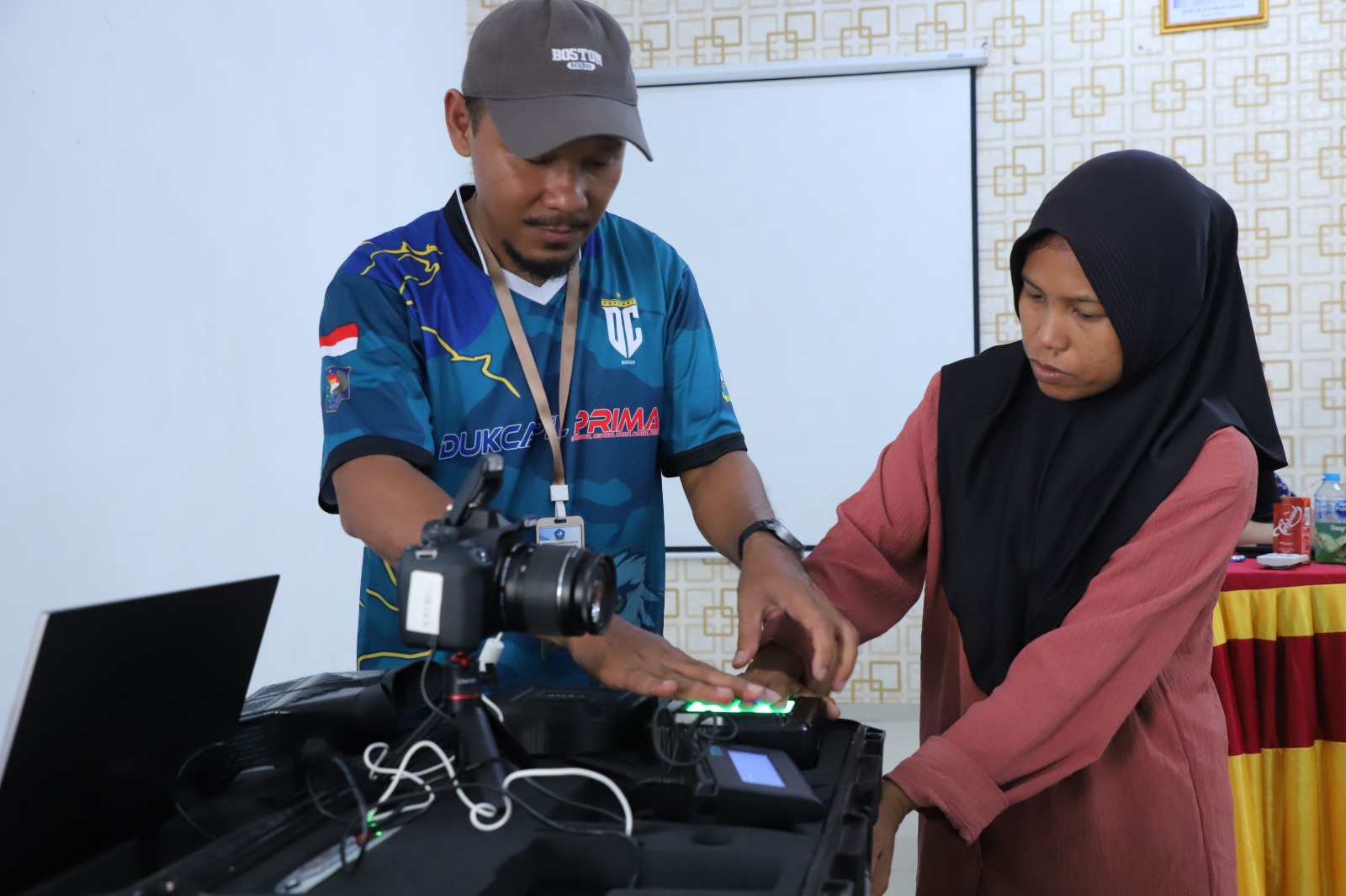 Serving the Villager: Inovasi Bintan ‘Jemput Bola’ Layanan KTP dan Akta Kelahiran
