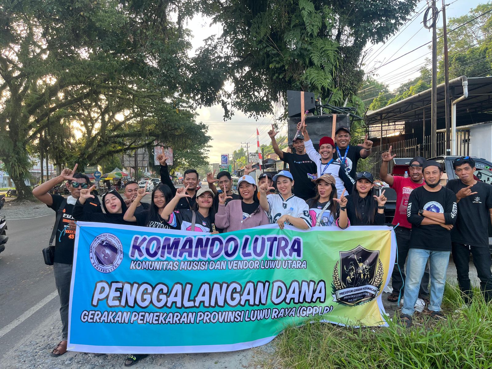 Komunitas Musisi dan Vendor Luwu Utara (Komando Lutra) Gelar Aksi Penggalangan Dana untuk Mendukung Gerakan Perjuangan Provinsi Luwu Raya (GPPRL)