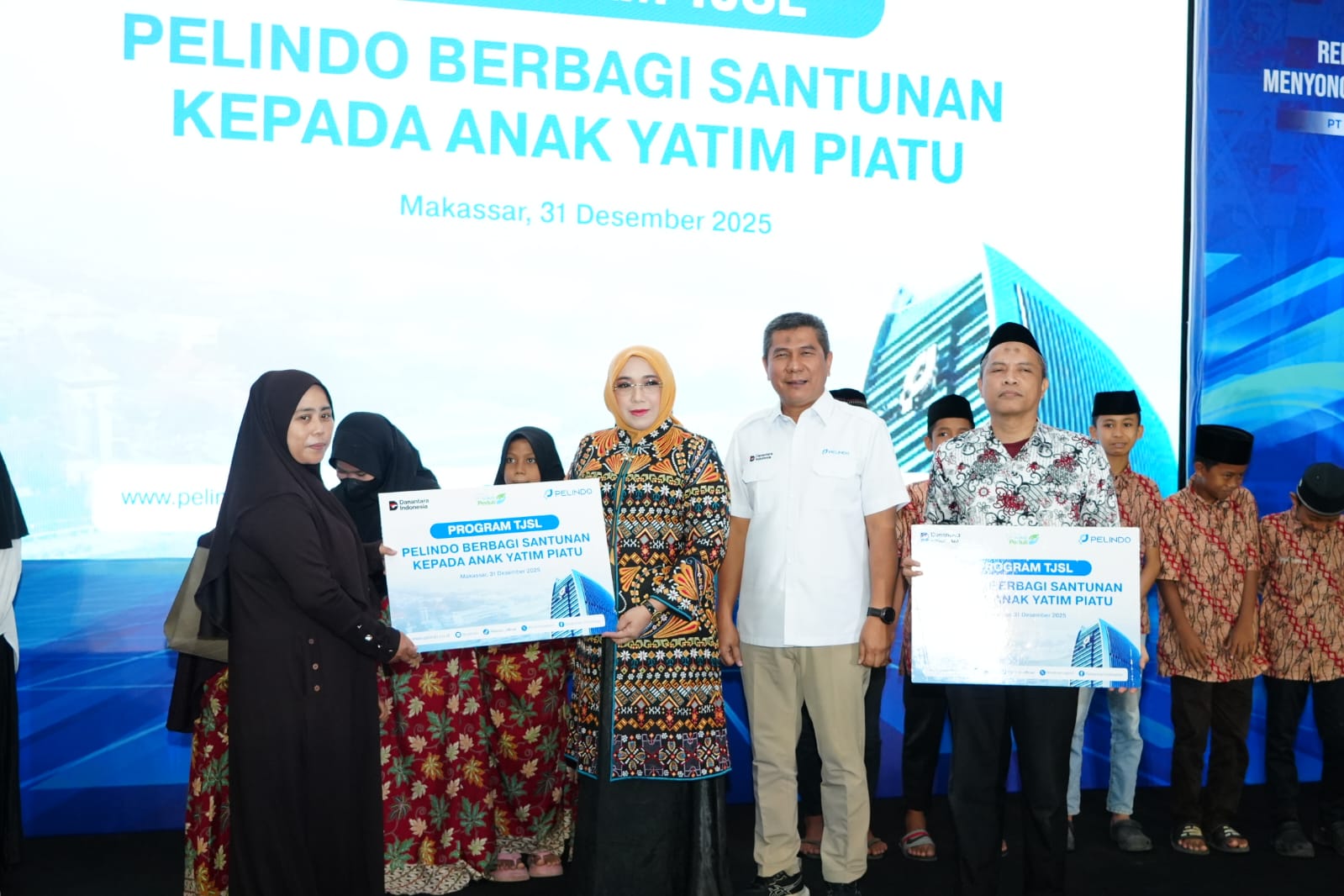 Pelindo Tutup Tahun dengan Aksi Sosial, Santuni 150 Anak Yatim di Makassar