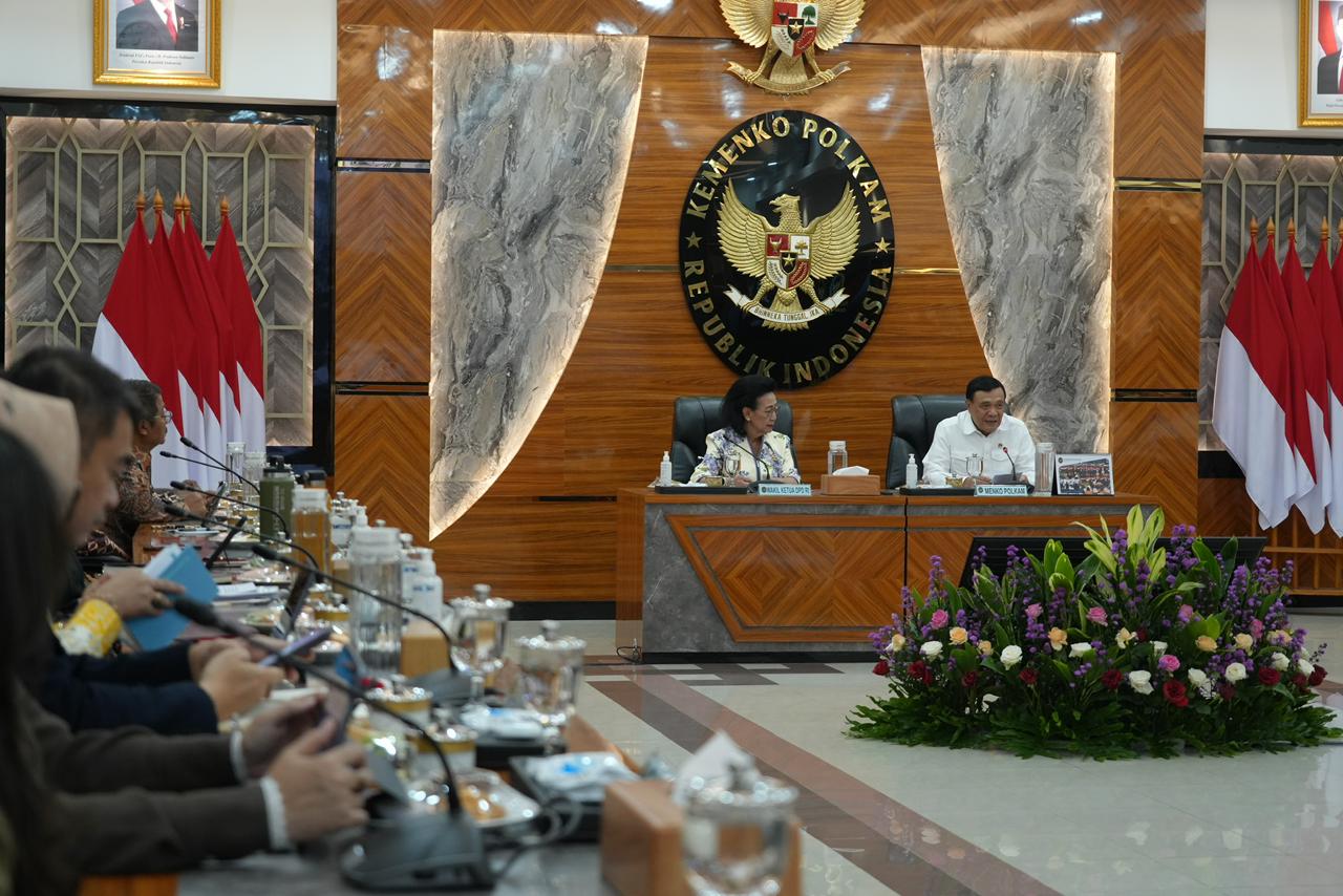 Rapat Konsultasi antara Pimpinan dan Anggota DPD RI Sub Wilayah Barat II dan Menko Polkam di Kantor Kemenko Polkam, Jakarta, Selasa (10/2/2026)