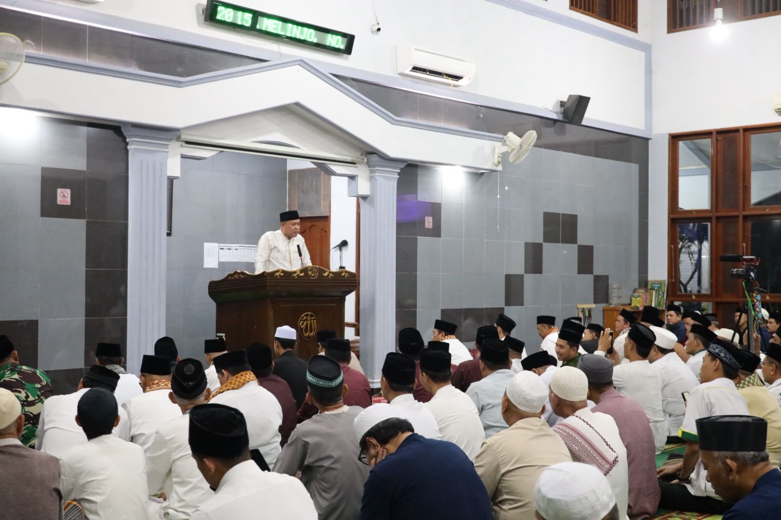 Tarling Perdana, Wali Kota Bekasi Soroti Perbaikan Jalan dan Kepedulian Sosial
