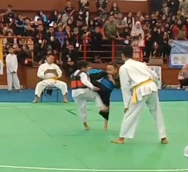 Pesilat Cilik TTKKBI Abidzar Sabet Gelar Juara di Bupati Cup Purwakarta