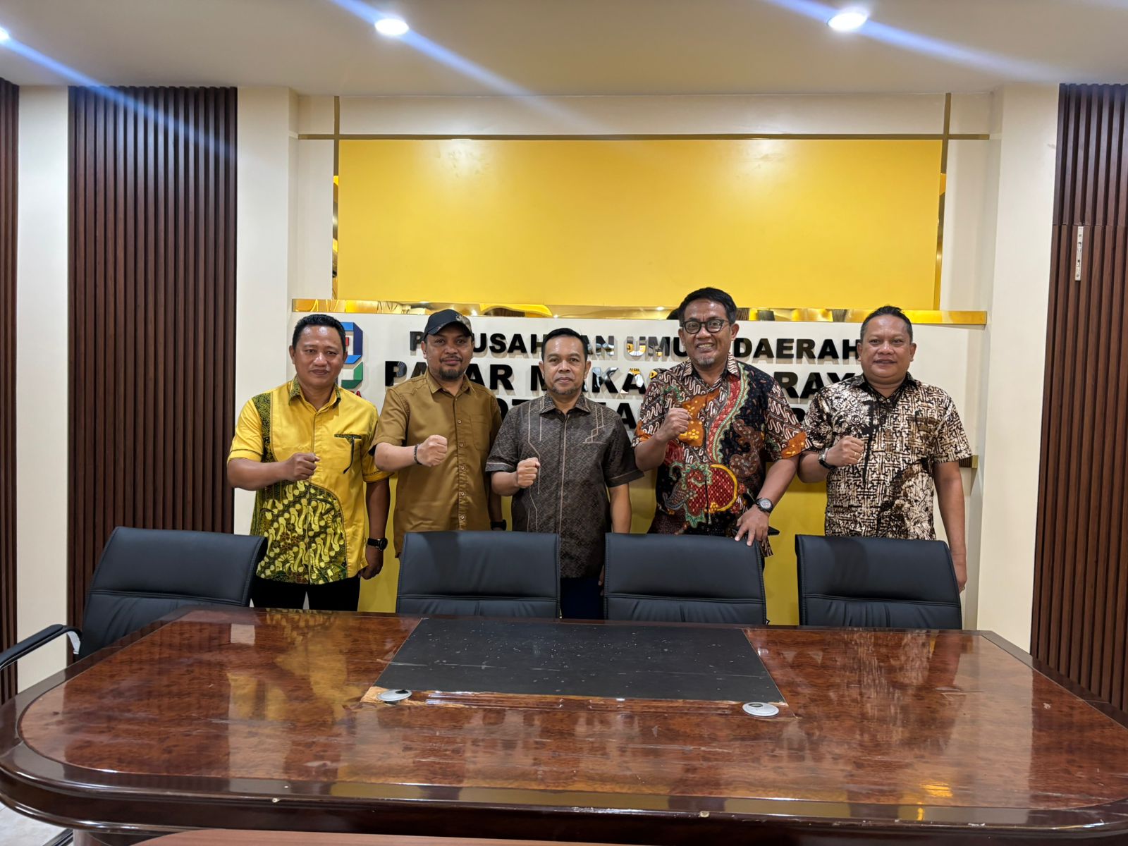DPRD Kota Gorontalo Studi Tiru ke Perumda Pasar Makassar