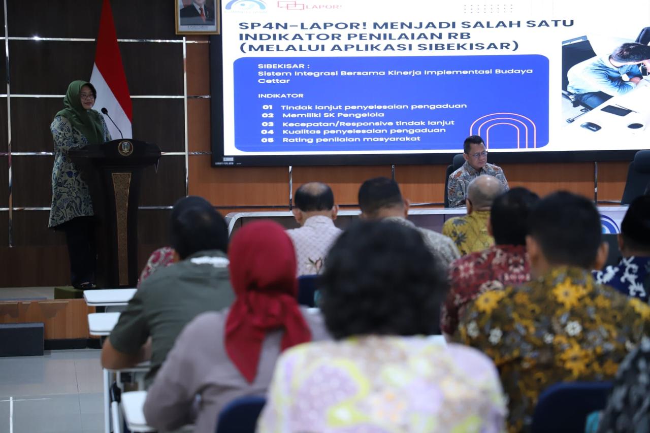 Deputi Bidang Pelayanan Publik Kementerian PANRB, Otok Kuswandaru, Saat Acara Pendampingan SP4N-LAPOR! di Wilayah Provinsi Jawa Timur, Kamis (5/3/2026)