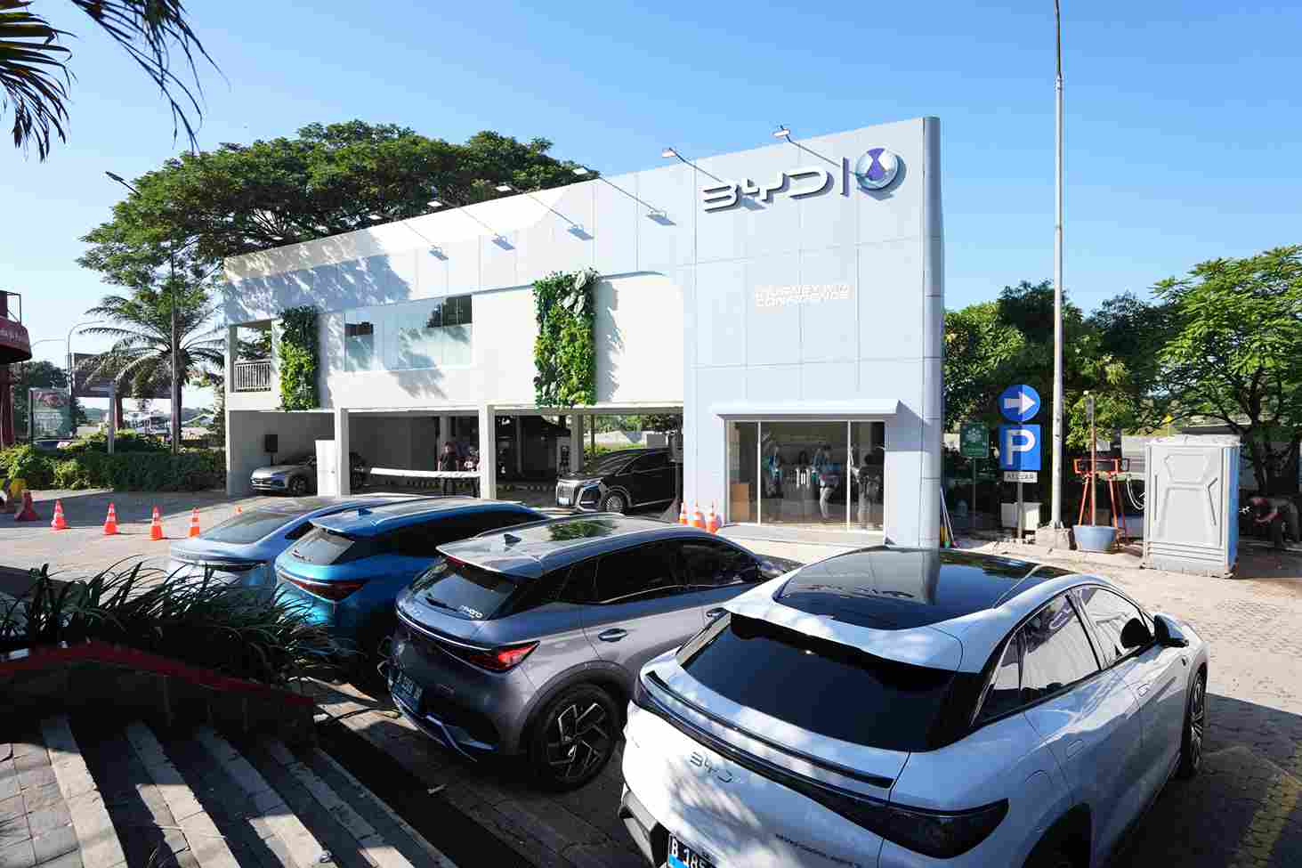BYD Perkuat Ekosistem Mudik EV, Hadirkan Posko Fast Charging hingga Dealer Siaga Nasional