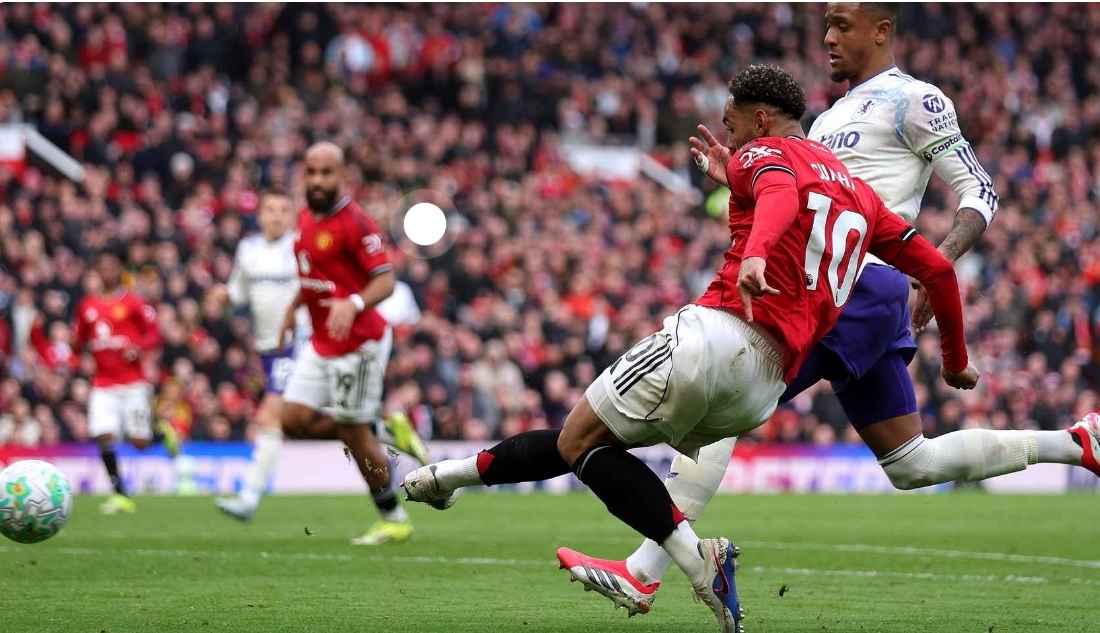 Tundukkan Aston Villa 3-1, MU Amankan Posisi Tiga Premier League