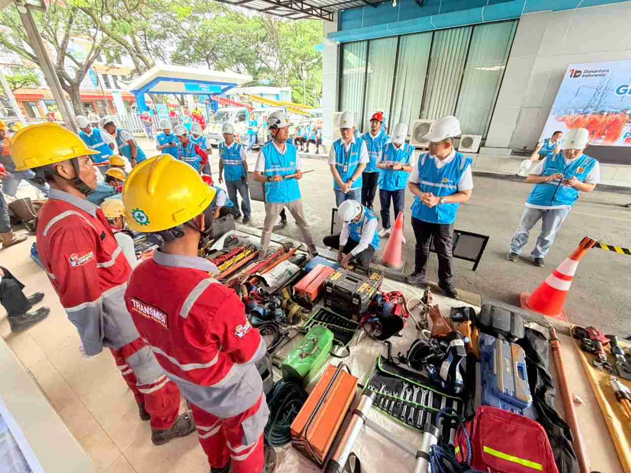 PLN UID Sulselrabar Gelar Apel Siaga Kelistrikan Idul Fitri 1447 H
