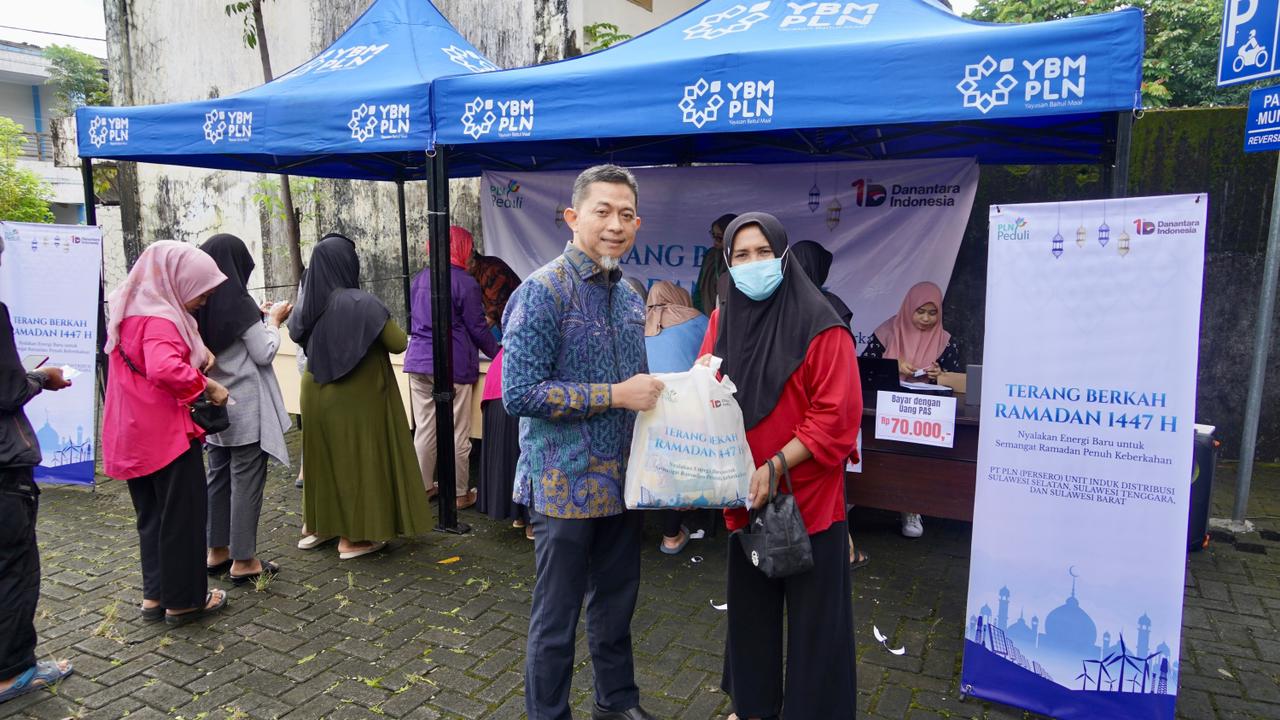 PLN UID Sulselrabar Salurkan 1.200 Paket Sembako Murah Lewat Program TJSL