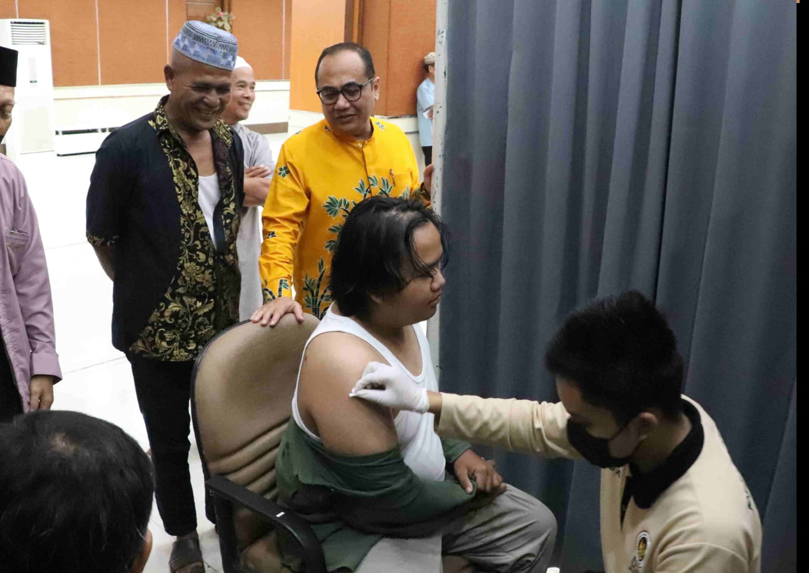 3.300 Calon Jemaah Haji Bekasi Mulai Divaksin, Dinkes Pastikan Kesiapan Jelang Keberangkatan