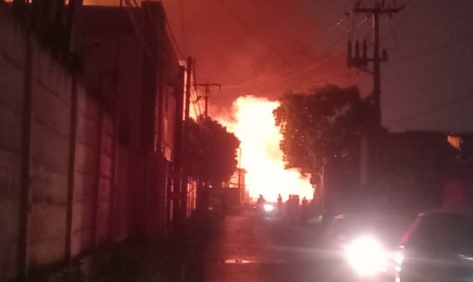 Kebakaran Hebat SPBE Cimuming Bekasi, Tiga Ledakan Picu Kepanikan Warga