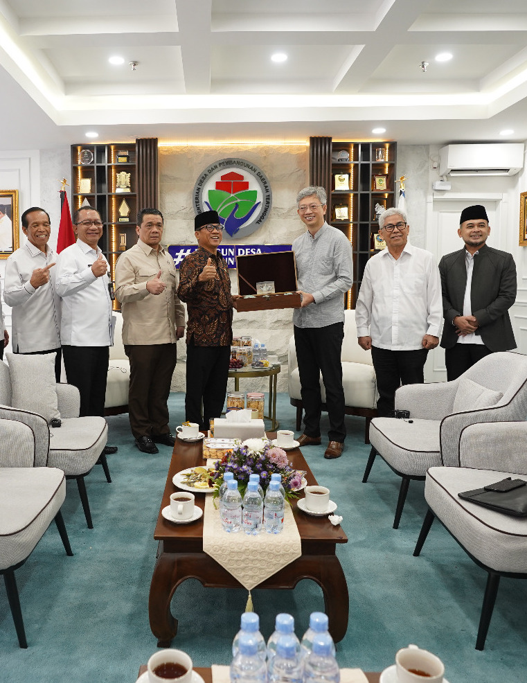 Mendes Yandri Susanto Saat Menerima Audiensi dari Duta Besar (Dubes) China untuk RI Wang Lutong