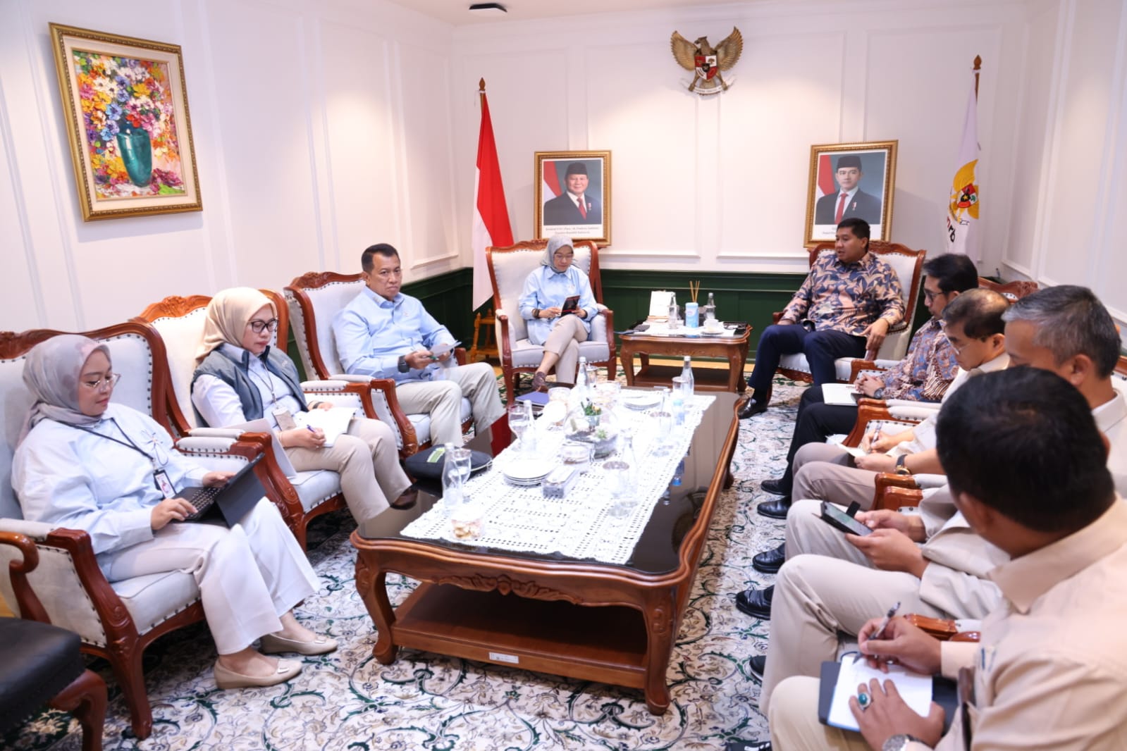 Suasana pertemuan Menteri PANRB Rini Widyantini dengan Menteri PKP Maruarar Sirait, Selasa (15/4/2026).