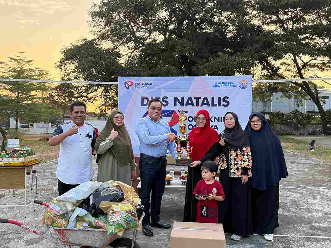 Prodi Teknik Listrik Hattrick Juara Umum di Dies Natalis ke-13 Poltekbos